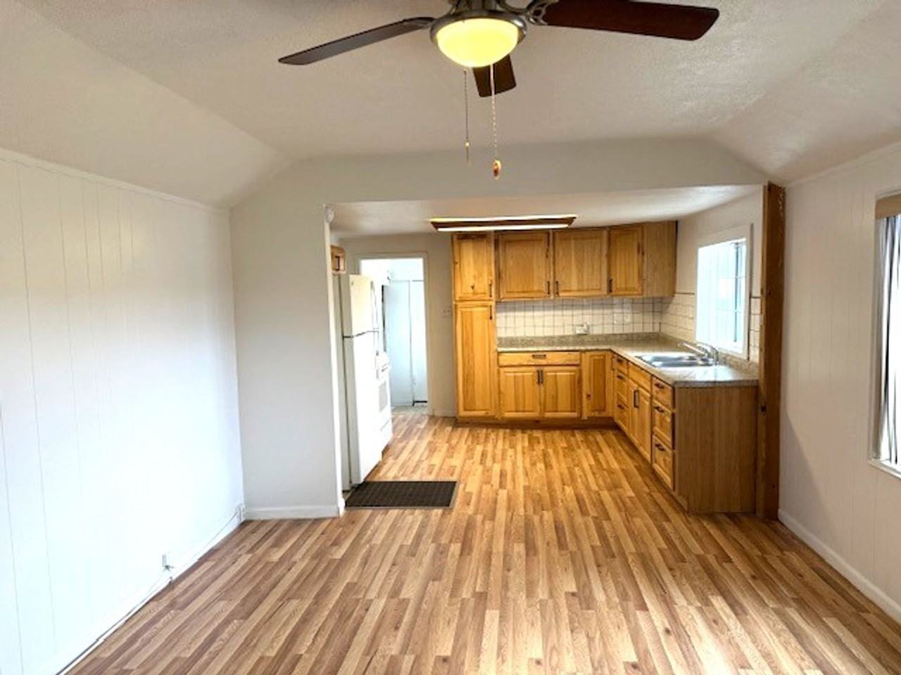 408 Hamilton St - Photo 2 of 13