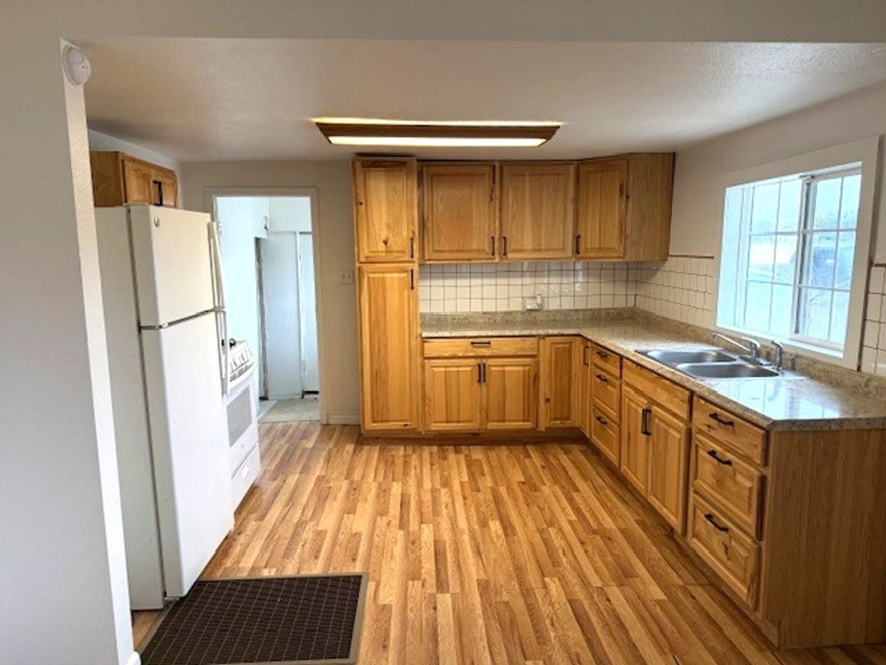 408 Hamilton St - Photo 3 of 13