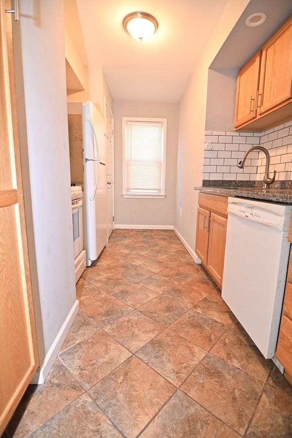 23304 Cayuga Ave #NA - Photo 7 of 13