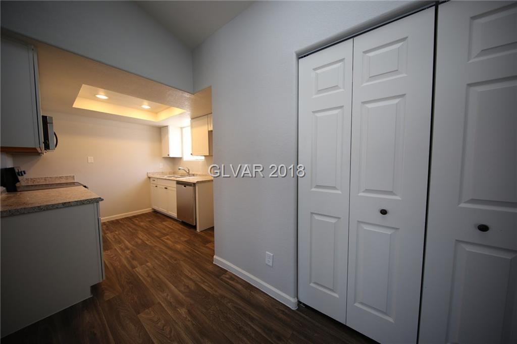 5380 Angler Cir #203 - Photo 4 of 8