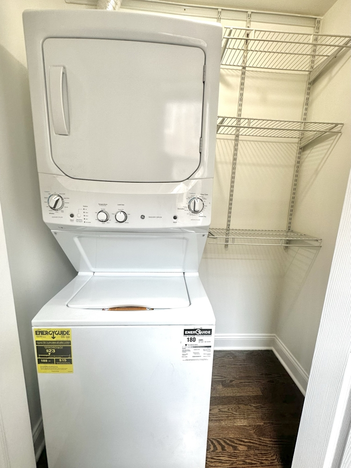 4555 North Sheridan Road, Unit 2 - Photo 3 of 7