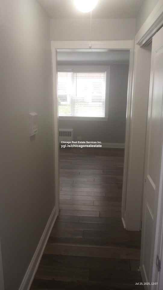 2754 West North Shore Avenue, Unit 2W - Photo 5 of 6