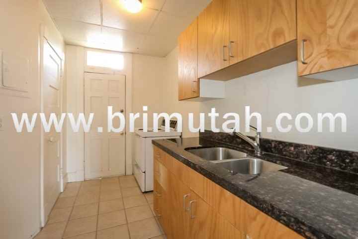 273-275 S. 400 E. - Photo 4 of 14