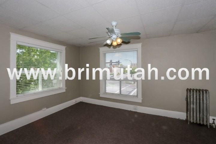 273-275 S. 400 E. - Photo 7 of 14