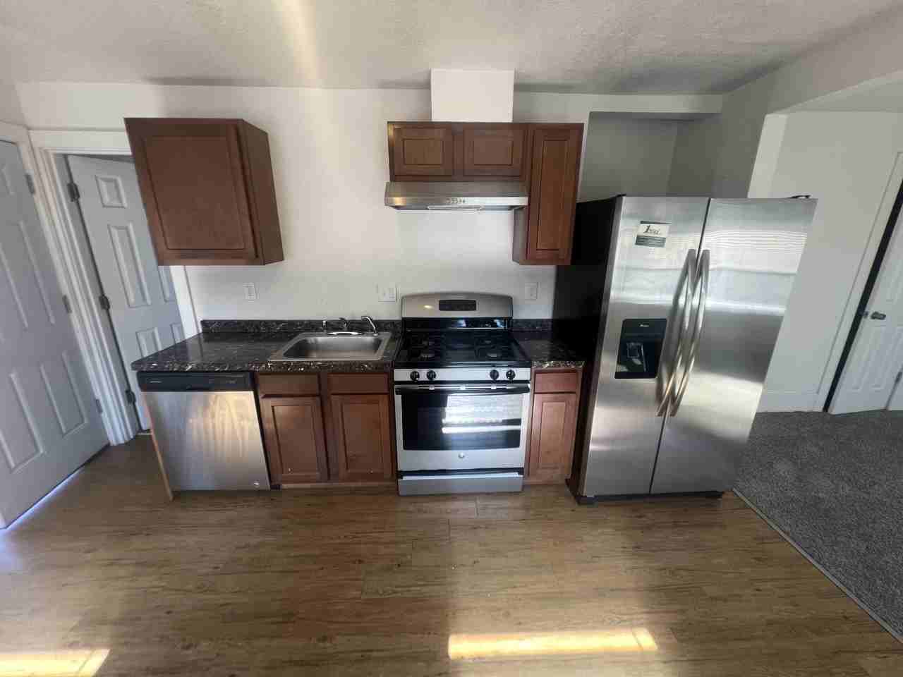 1317 11th Ave. - Photo 2 of 6