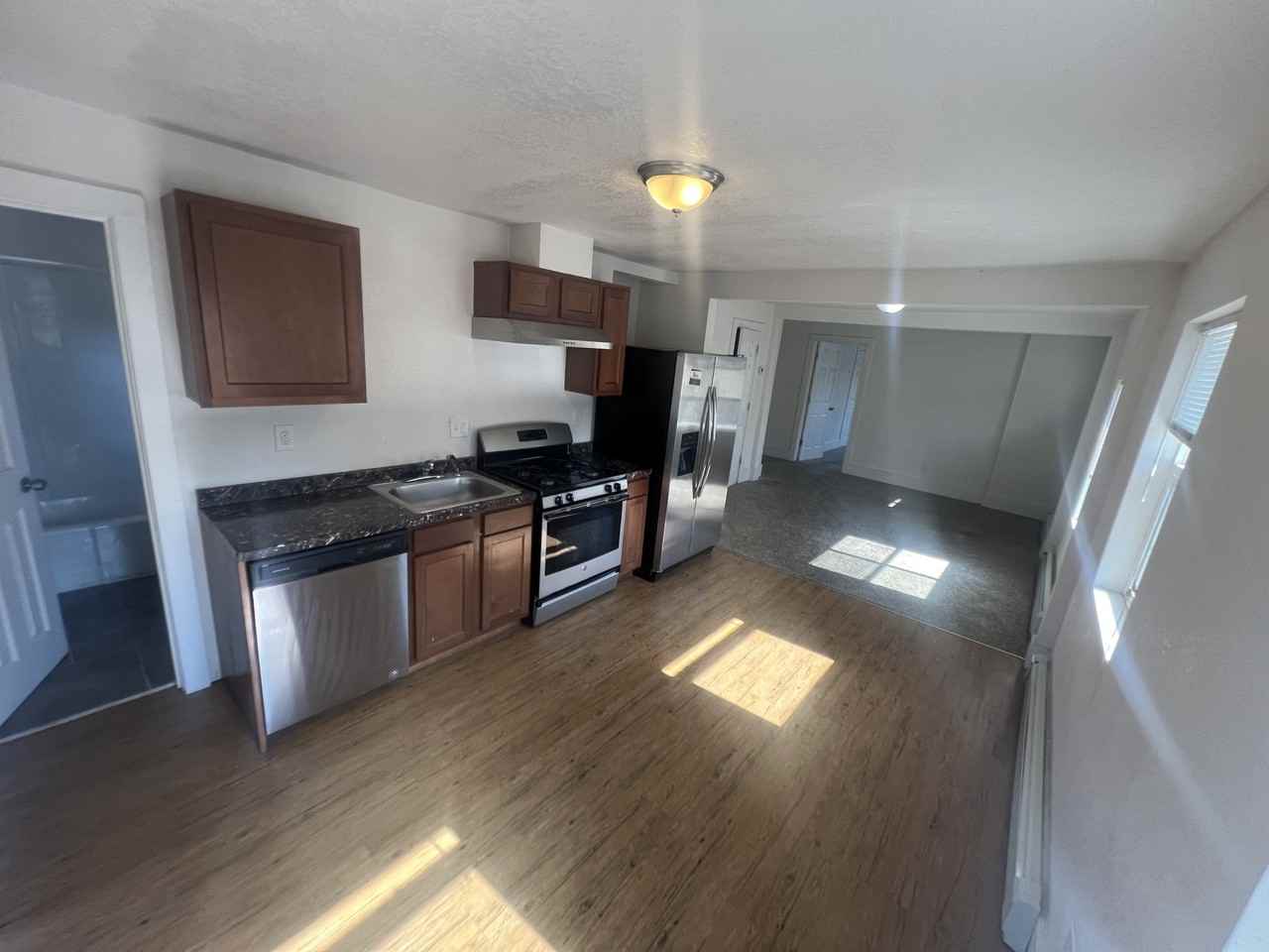 1317 11th Ave. - Photo 3 of 6