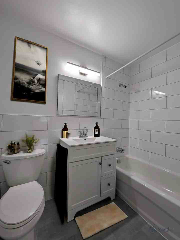 Aurora Towers - Photo 5 of 10