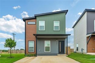 751 St Charles Pl - Photo 1 of 1