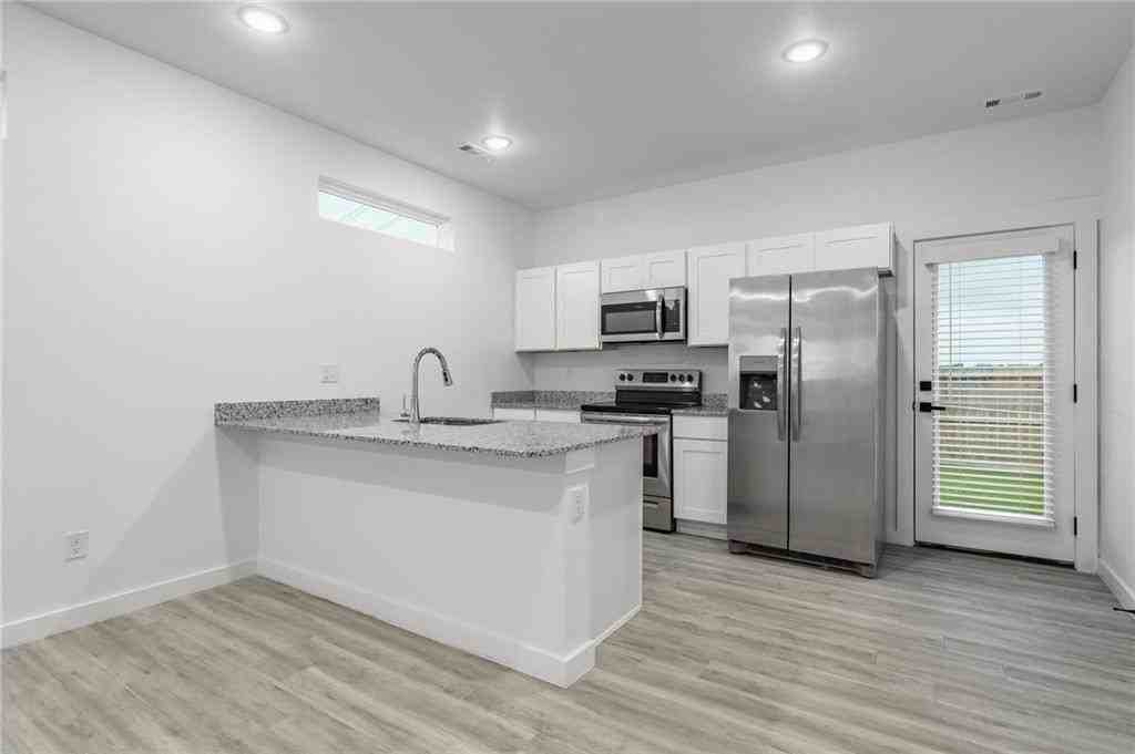 751 St Charles Pl - Photo 6 of 24