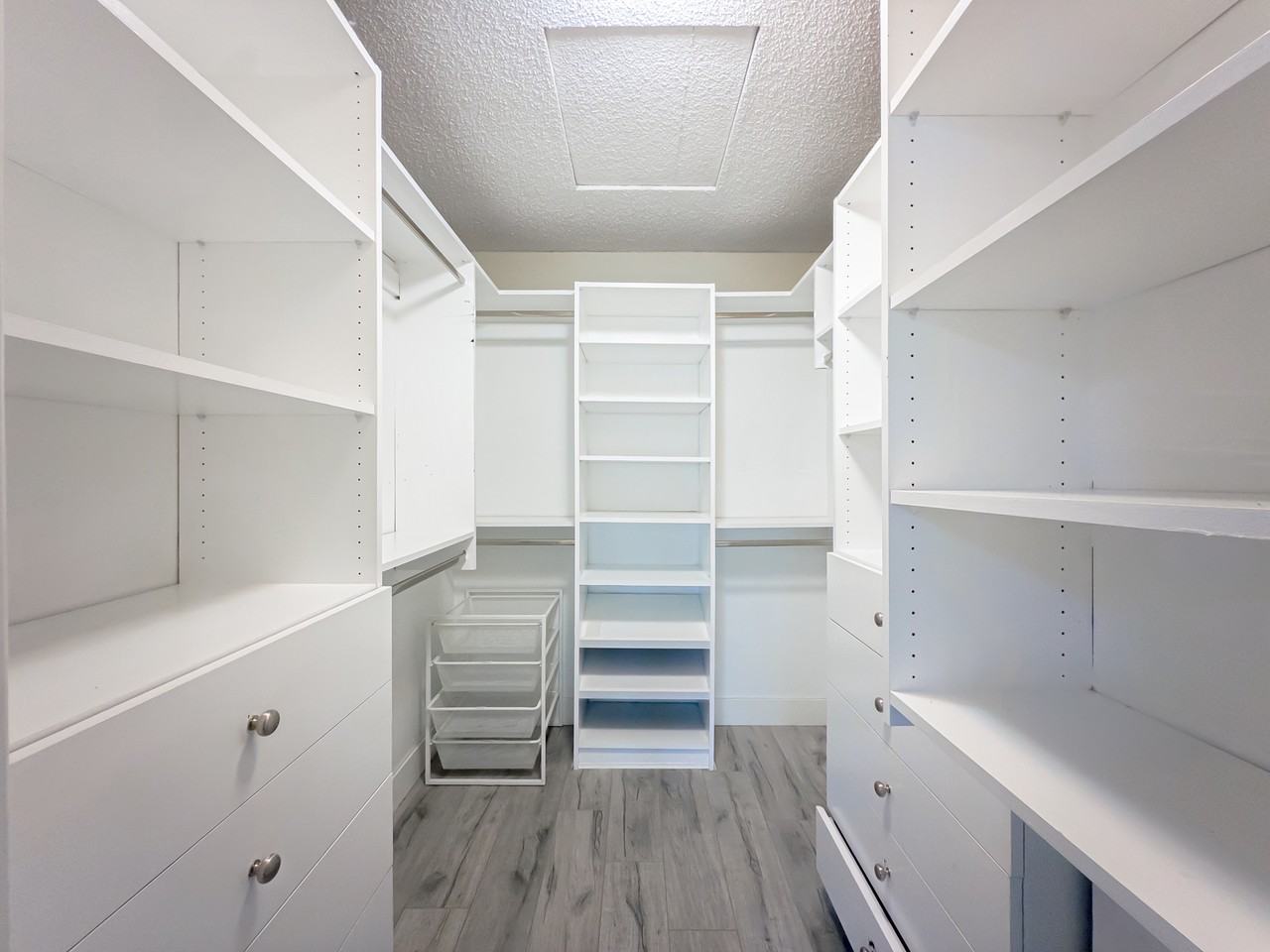 6071 Number 6 Road - Photo 3 of 8