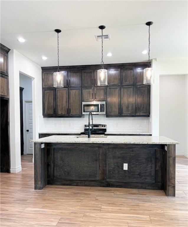 6918 Pacific Way - Photo 5 of 34