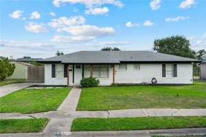 featured image of 513 Greenway Dr