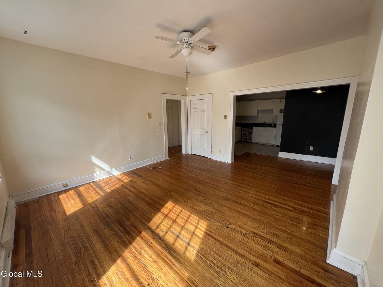 91 Columbia St Apt 3f #3F - Photo 7 of 9