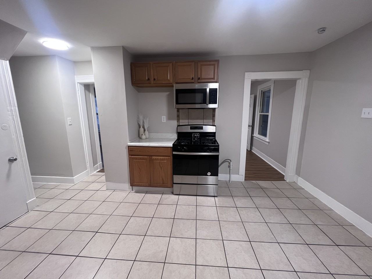 82 Ivy St - Photo 4 of 28