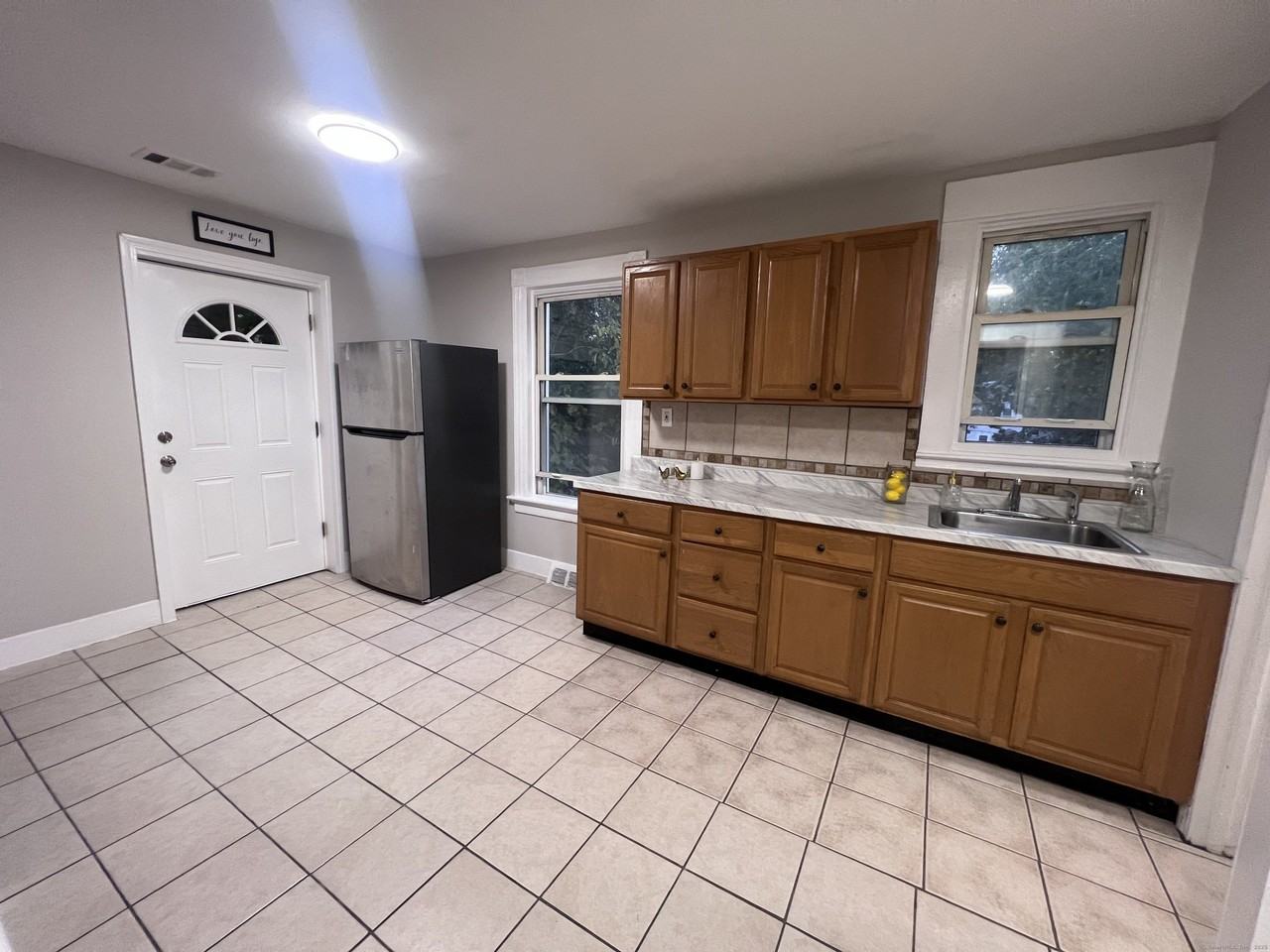 82 Ivy St - Photo 6 of 28