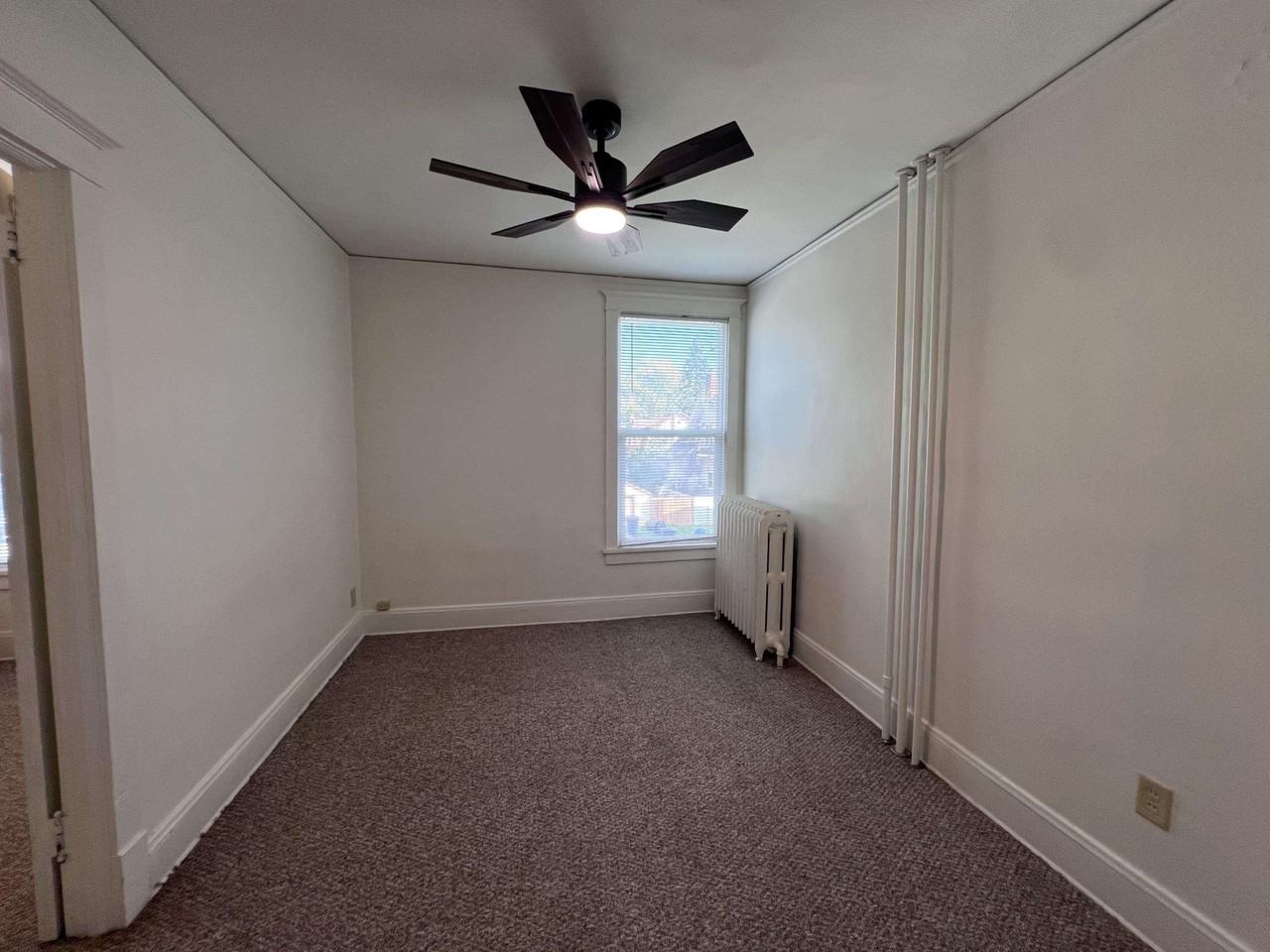 1822 1/2 John Ave - Photo 6 of 18