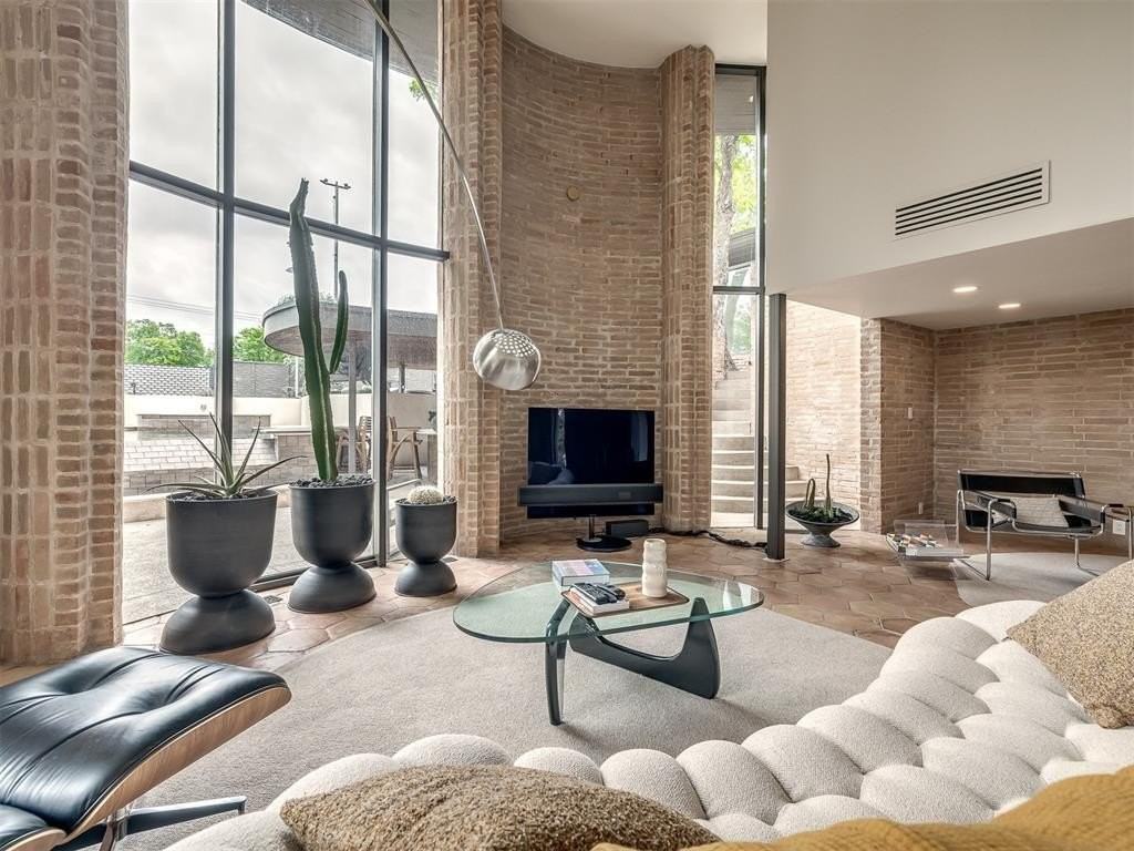 3404 Partridge Rd - Photo 6 of 50