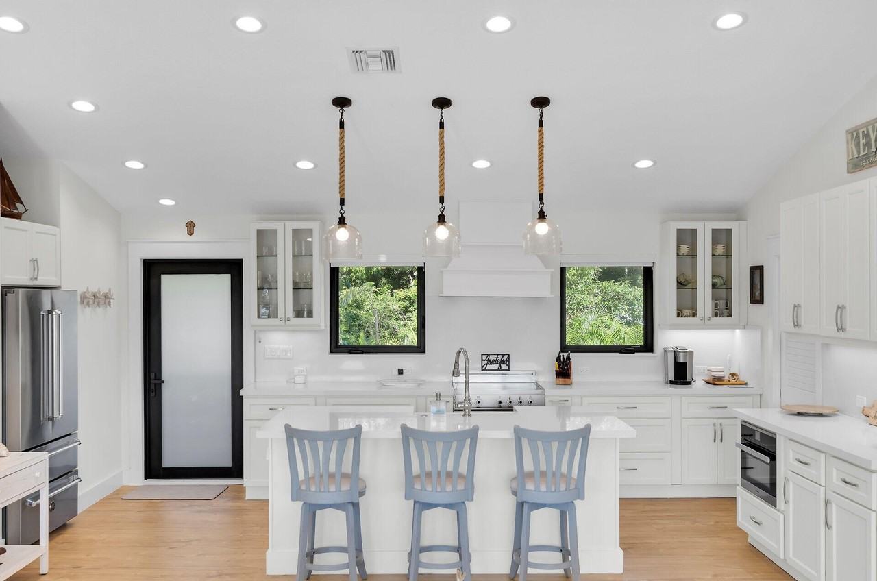 Sunset Dr - Photo 6 of 19