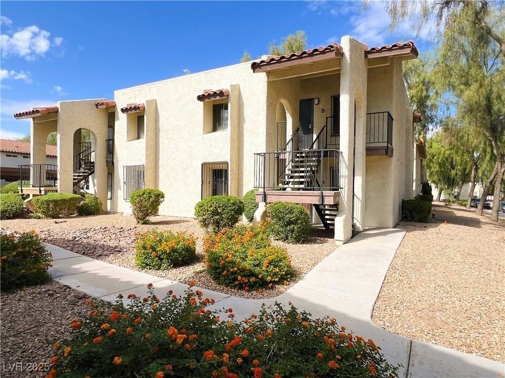 3251 Jericho St #D - Photo 4 of 50