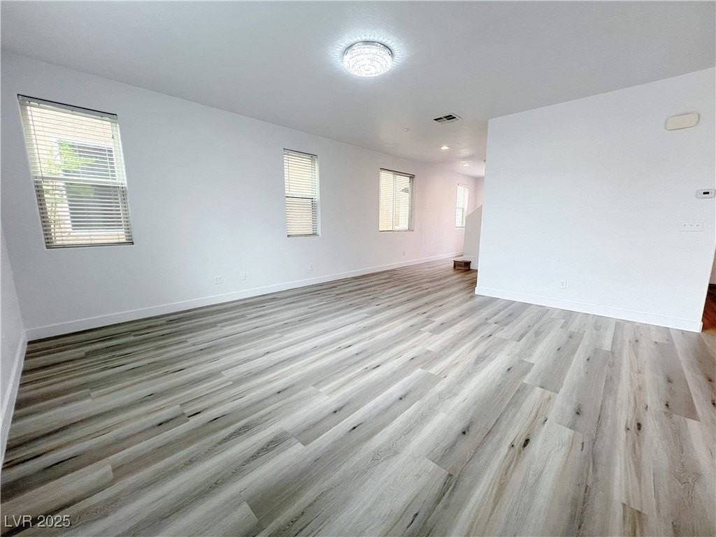 8821 Steaming Thunder Ct - Photo 7 of 31