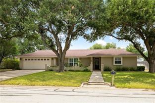 524 Palm Valley Dr E - Photo 1 of 1