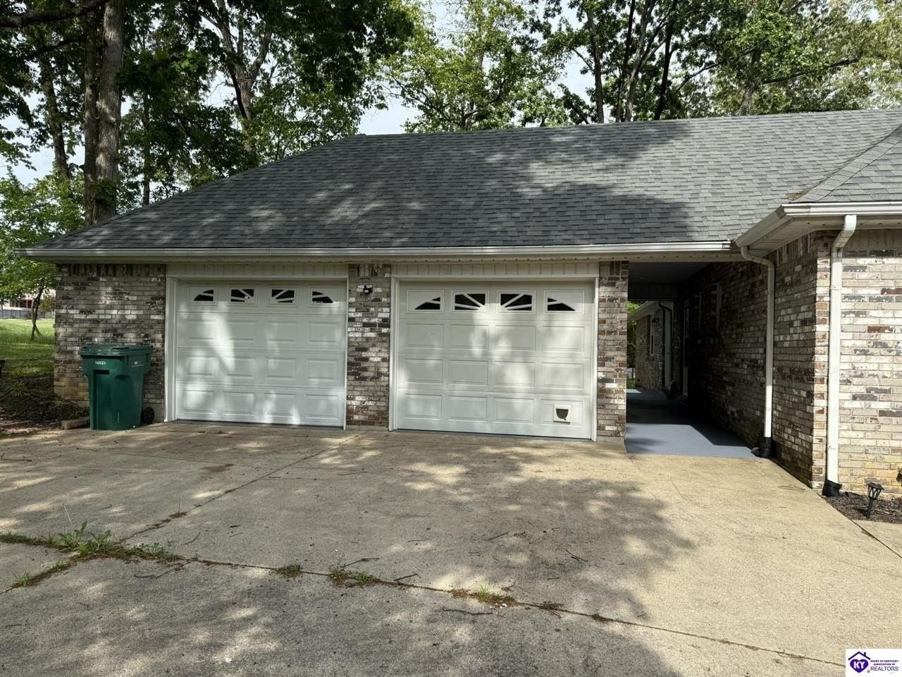 608 Birch Dr - Photo 3 of 31