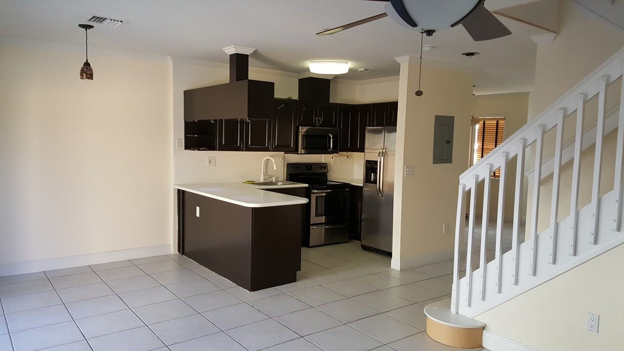 7783 Southwest 94th Lane - Photo 2 of 5