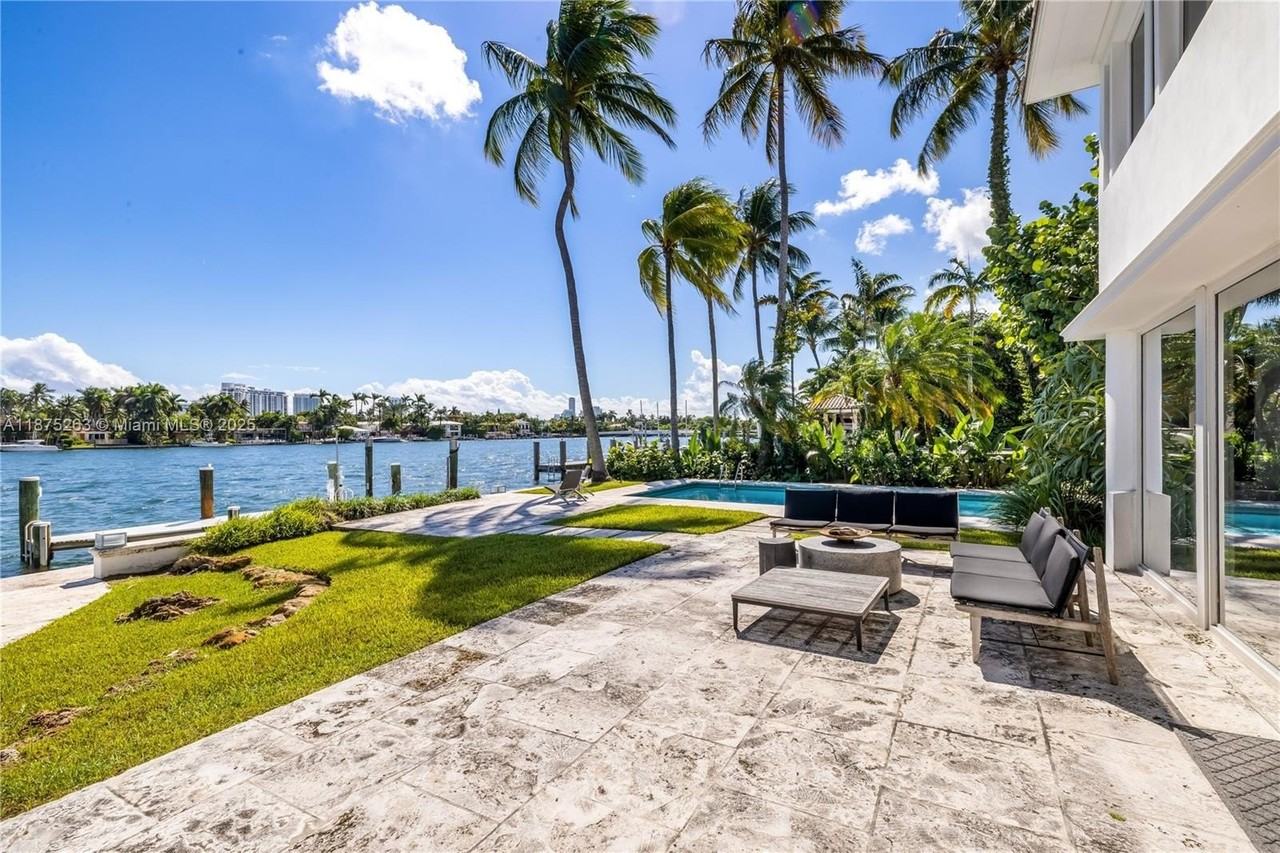 617/625 E Dilido Dr - Photo 3 of 40