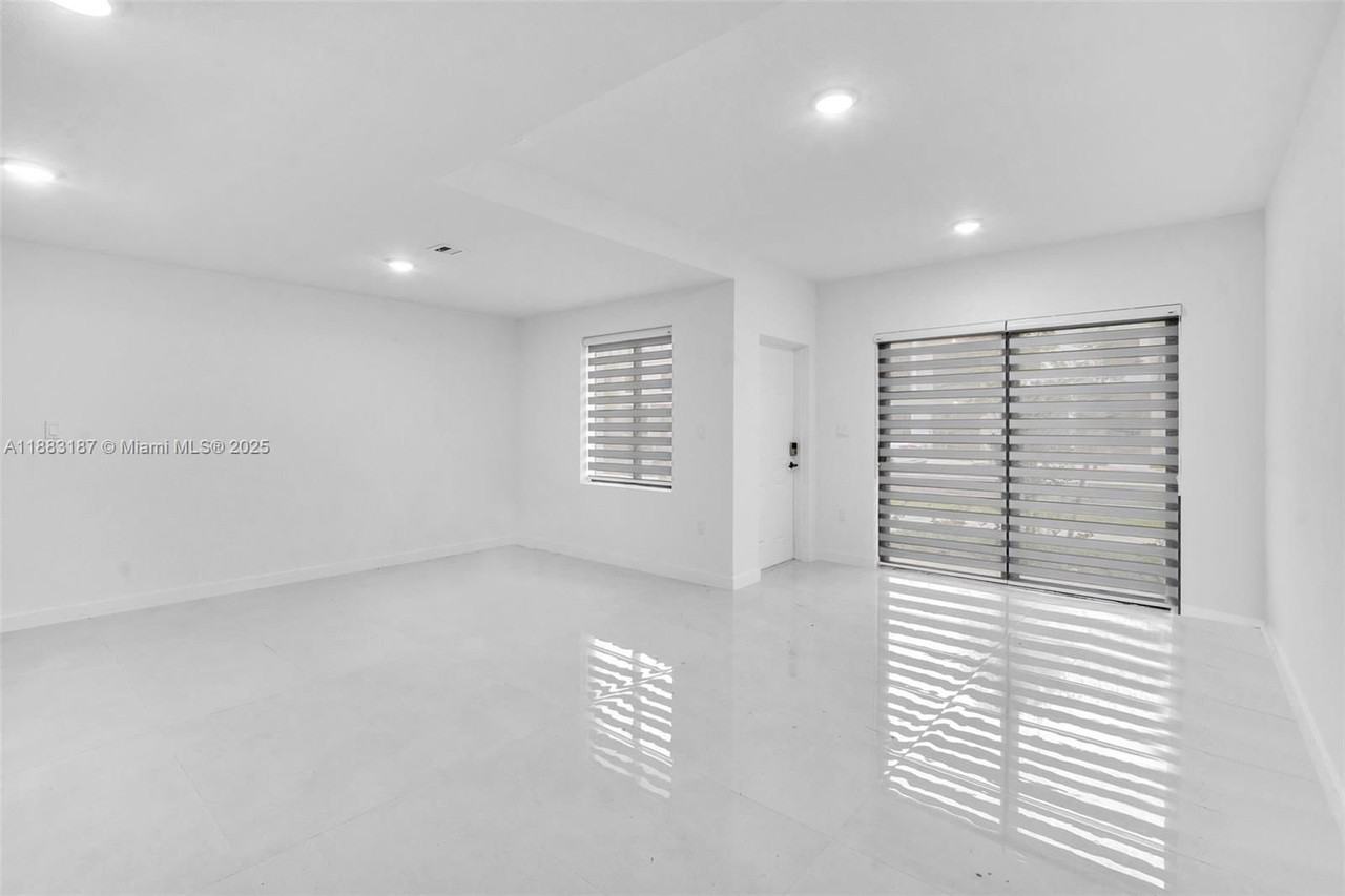 14507 Sw 261st St - Photo 3 of 8