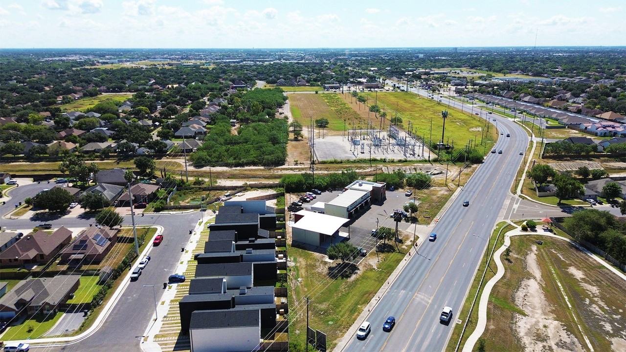 Warbler Ave - Photo 7 of 31