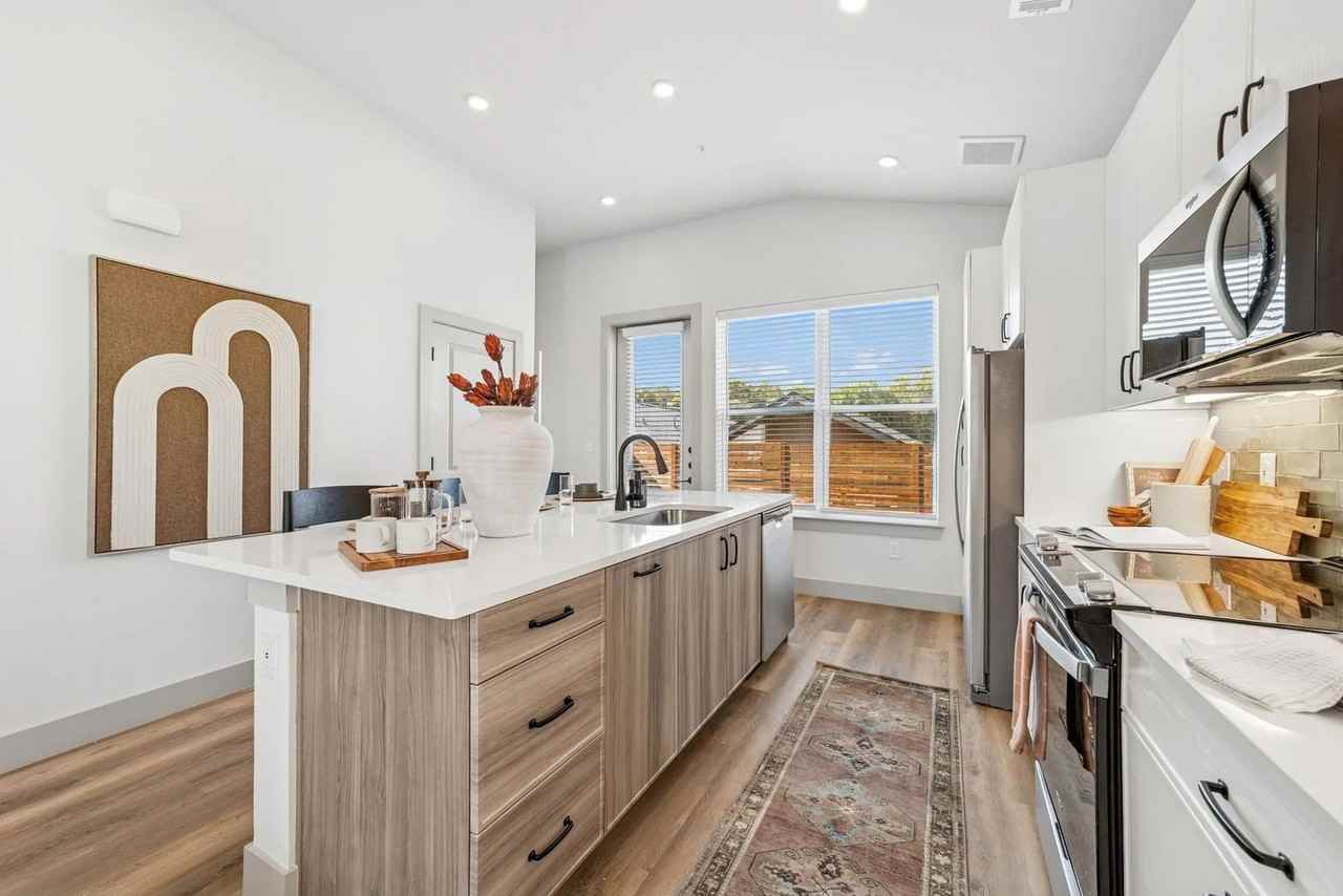 4505 Bluebonnet Ln #4505 - Photo 6 of 8