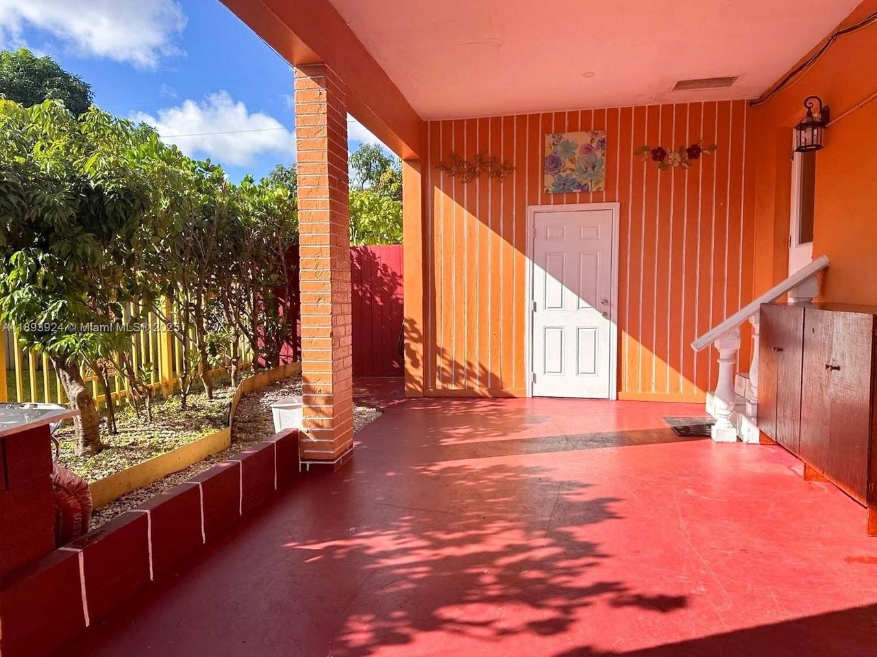 3235 Nw 80th Ter - Photo 5 of 14