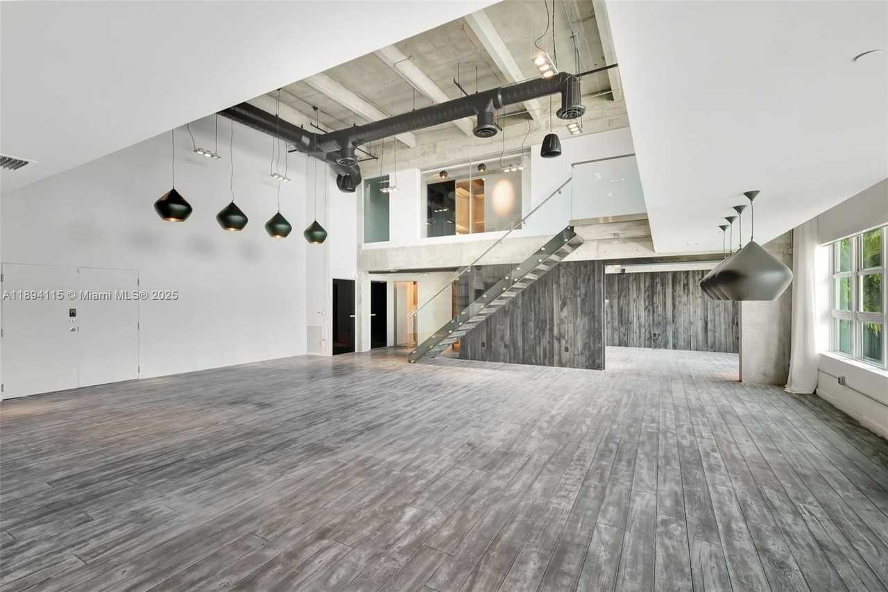 1749 Ne Miami Ct #608 - Photo 3 of 47