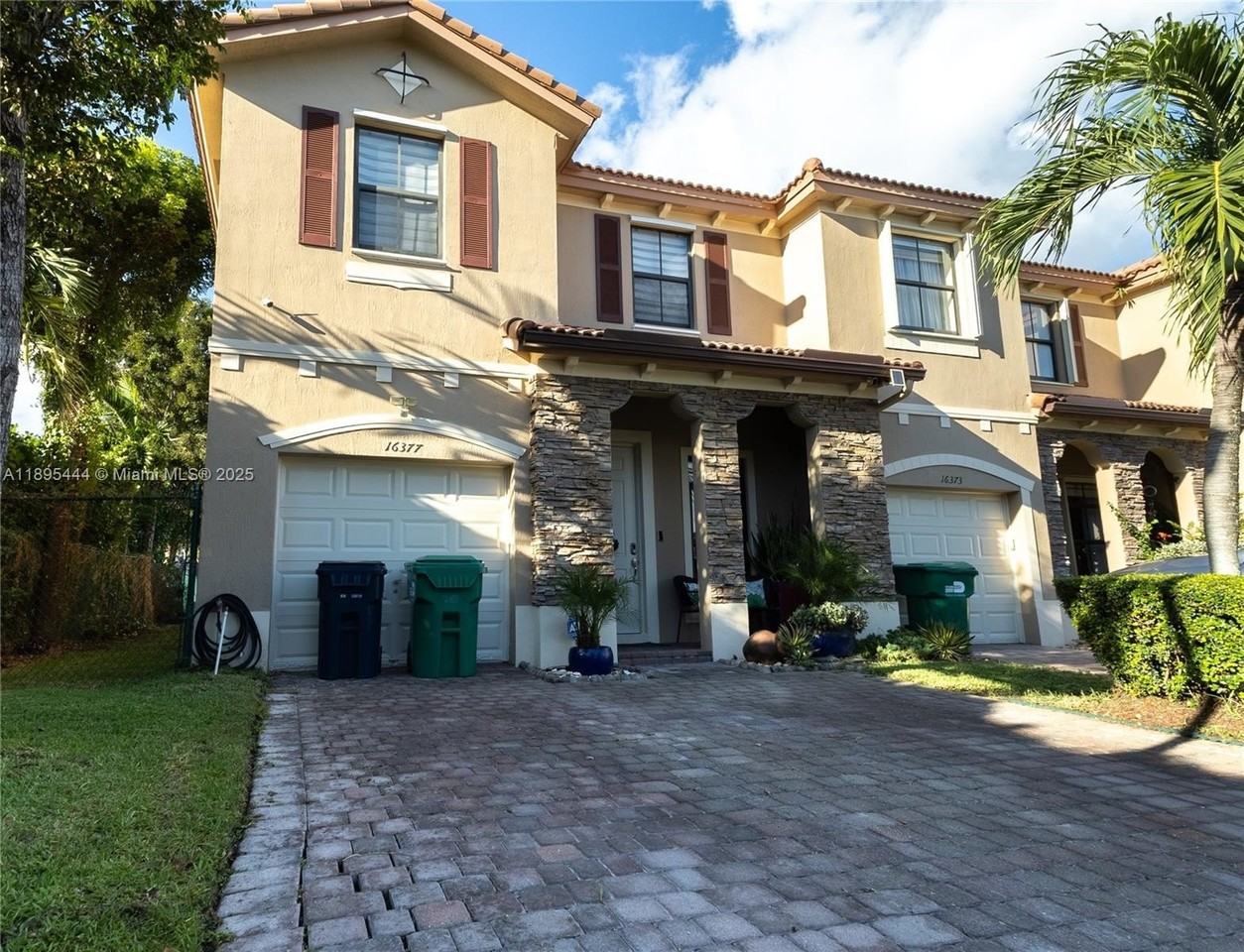 16377 Sw 71st Ter - Photo 2 of 31