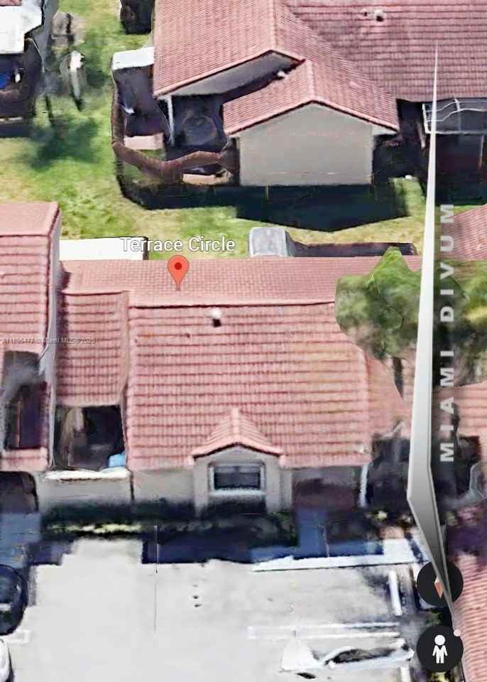 6024 Northwest 172nd Circle #6024 - Photo 4 of 35