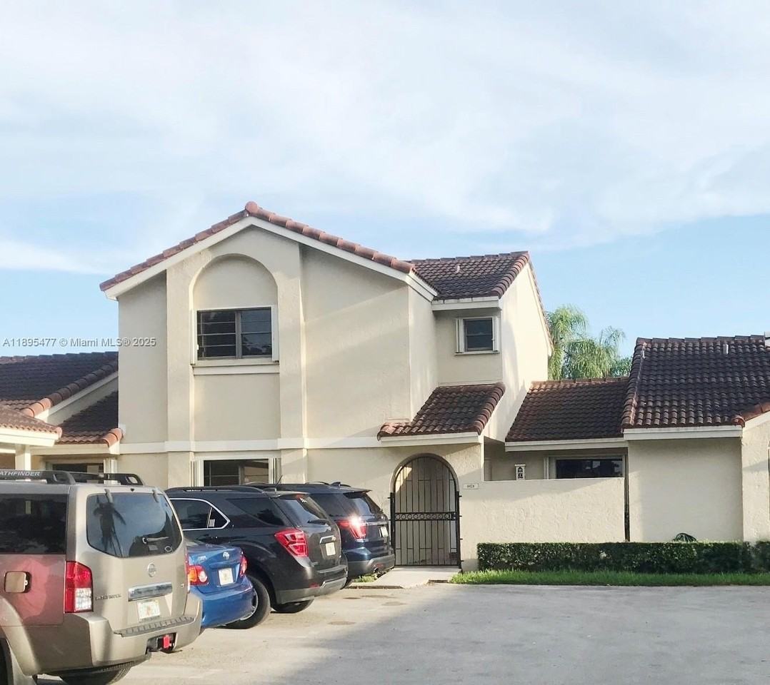 6024 Northwest 172nd Circle #6024 - Photo 7 of 35