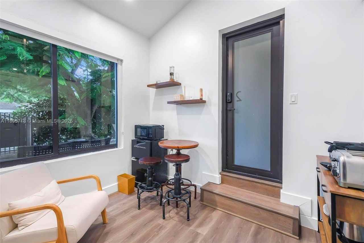 870 Ne 82nd St #2 - Photo 2 of 8