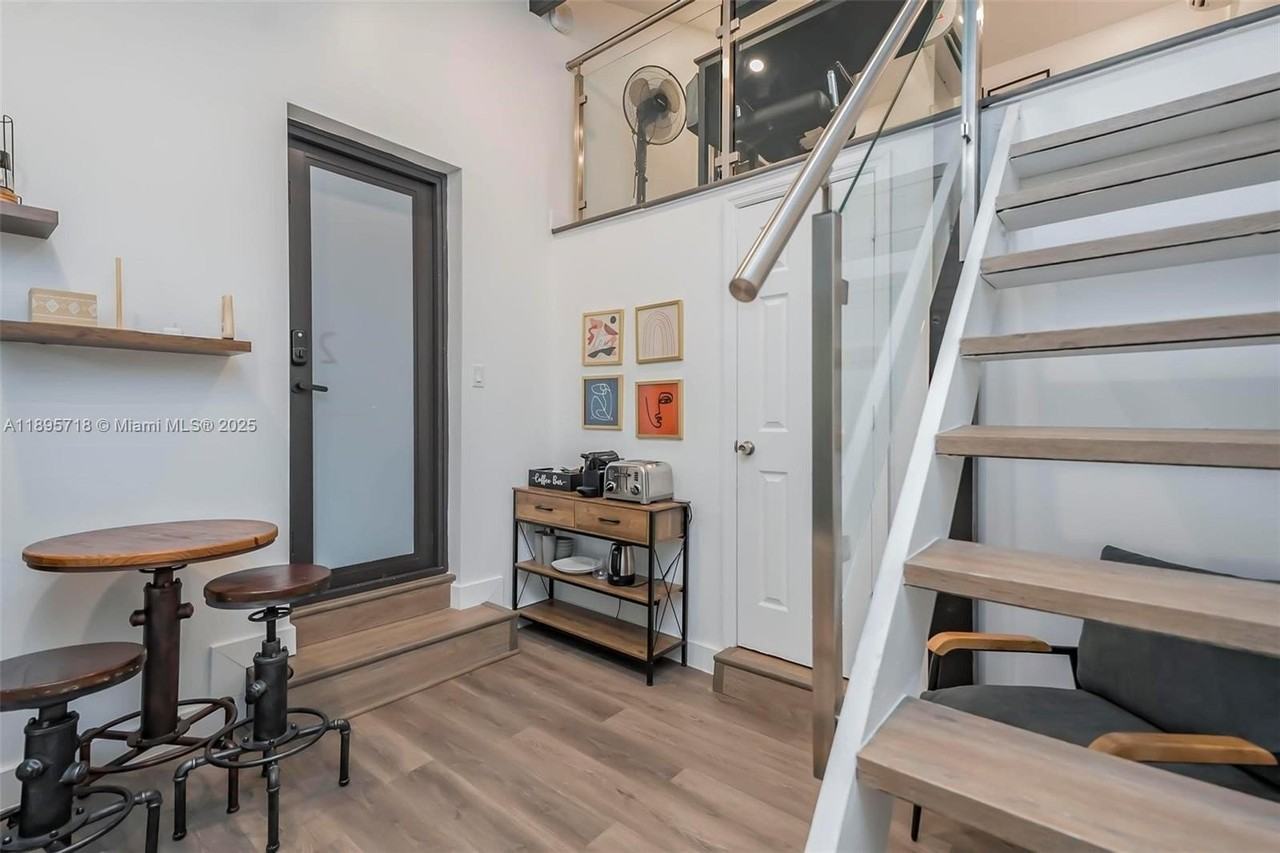 870 Ne 82nd St #2 - Photo 3 of 8