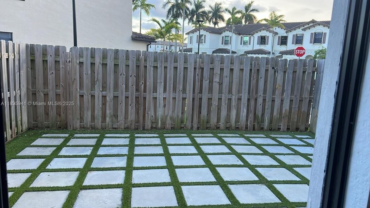 12738 Sw 230th Ter - Photo 4 of 16