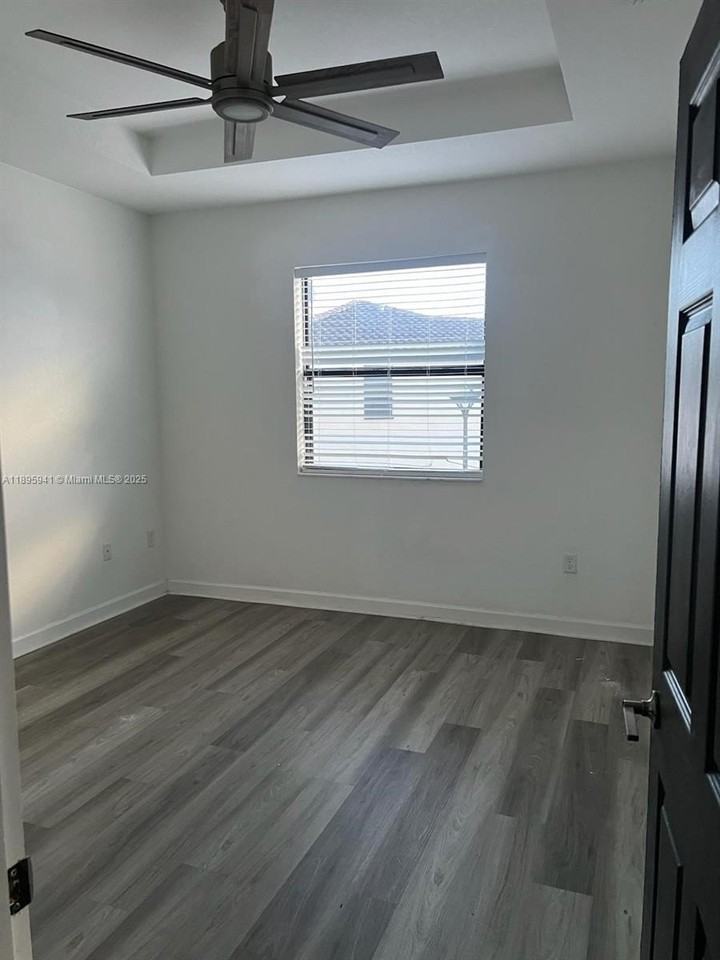 12738 Sw 230th Ter - Photo 6 of 16