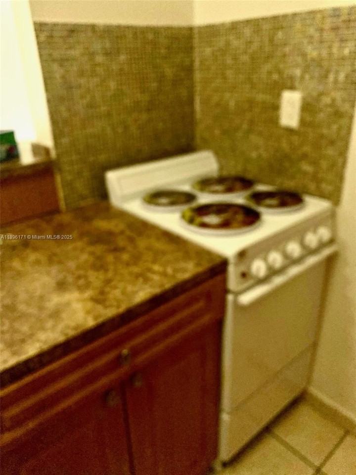 3901 Southwest 109th Avenue #9C - Photo 6 of 12