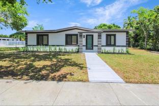 13885 Nw 5th Ave - Photo 1 of 1