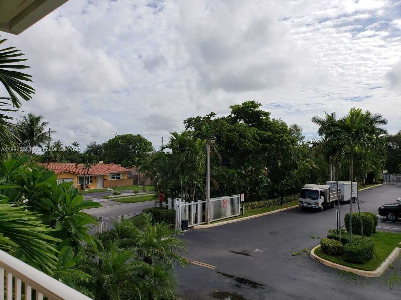 4950 Washington St #5 - Photo 2 of 19