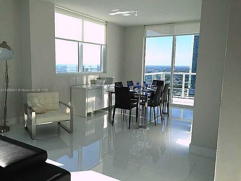 244 Biscayne Blvd #3408