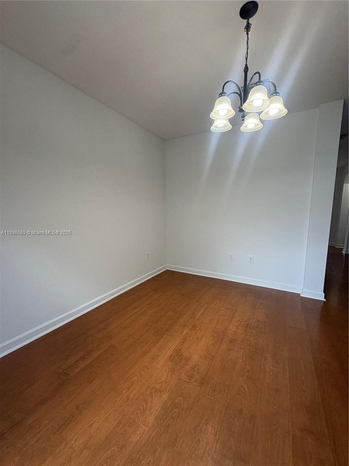 3383 W 90th St #3383 - Photo 5 of 23