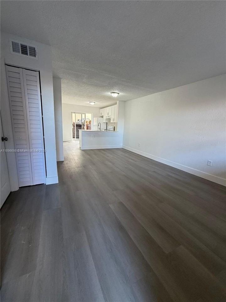 5425 W 24th Ave #16 - Photo 5 of 11