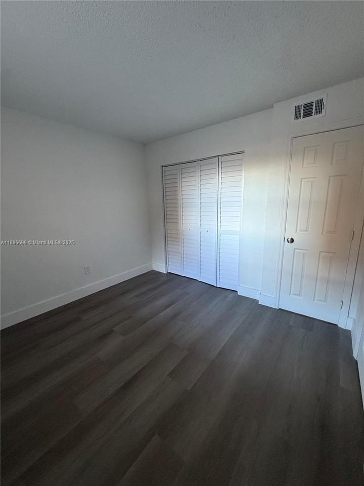 5425 W 24th Ave #16 - Photo 7 of 11