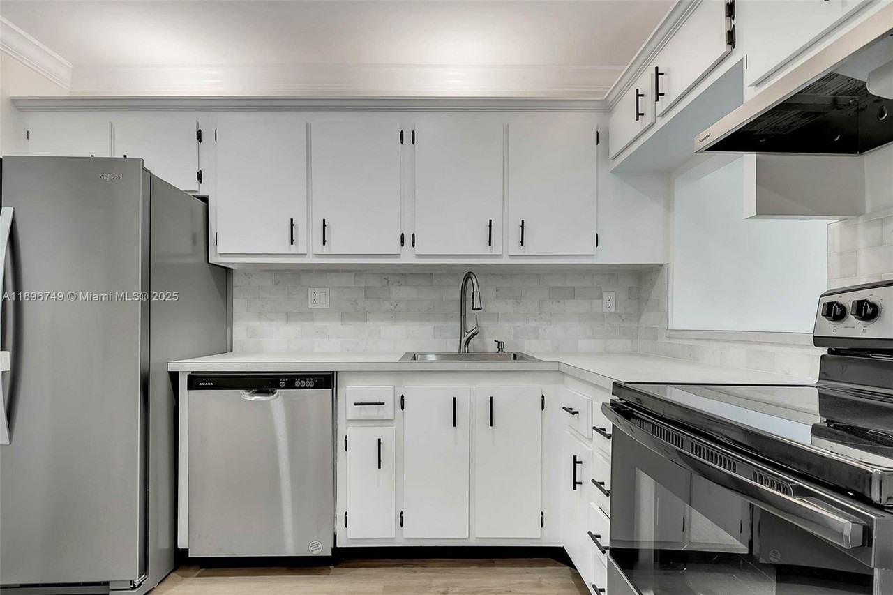 8000 Southwest 81st Drive #103