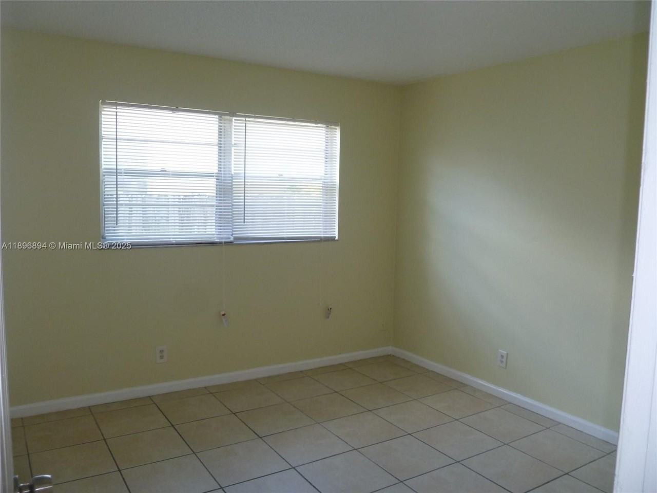 2117 Liberty St - Photo 7 of 8