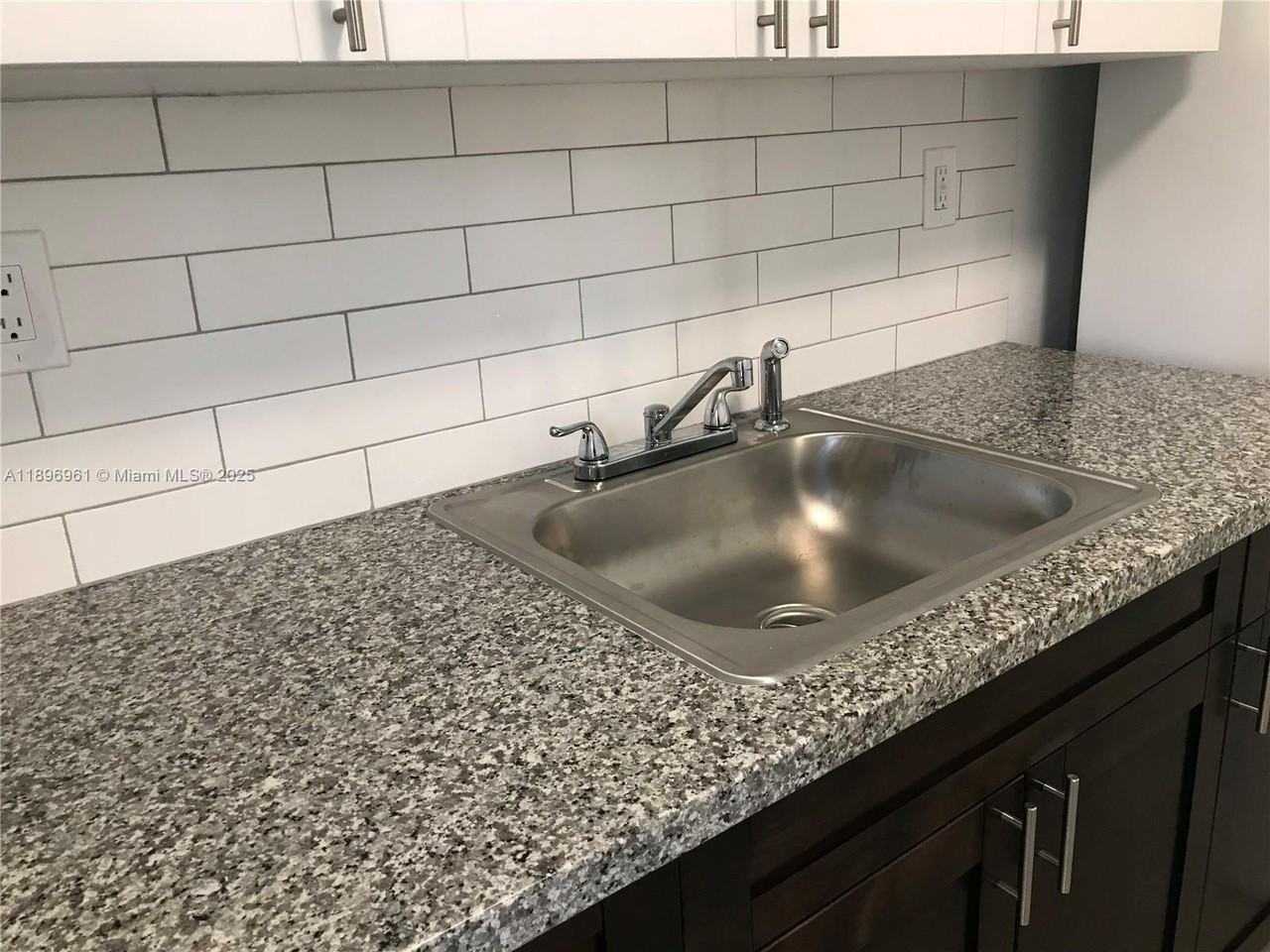 5454 Nw 5th Ave #5500 - Photo 7 of 16